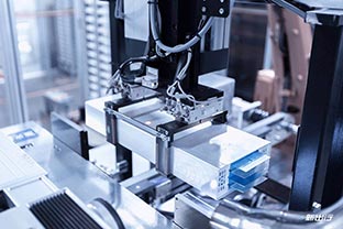 新能源汽車(chē)產(chǎn)業(yè)崛起，磁選設備電池材料除鐵助力電池行業(yè)發(fā)展